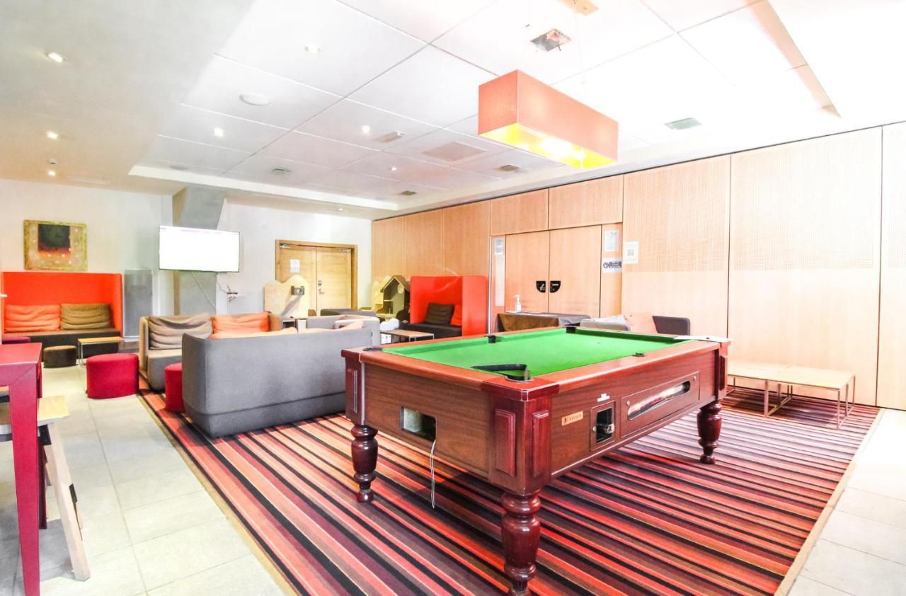 פליין South Facing 2-Bed Apartment With Fireplace, Terrasses Deos מראה חיצוני תמונה