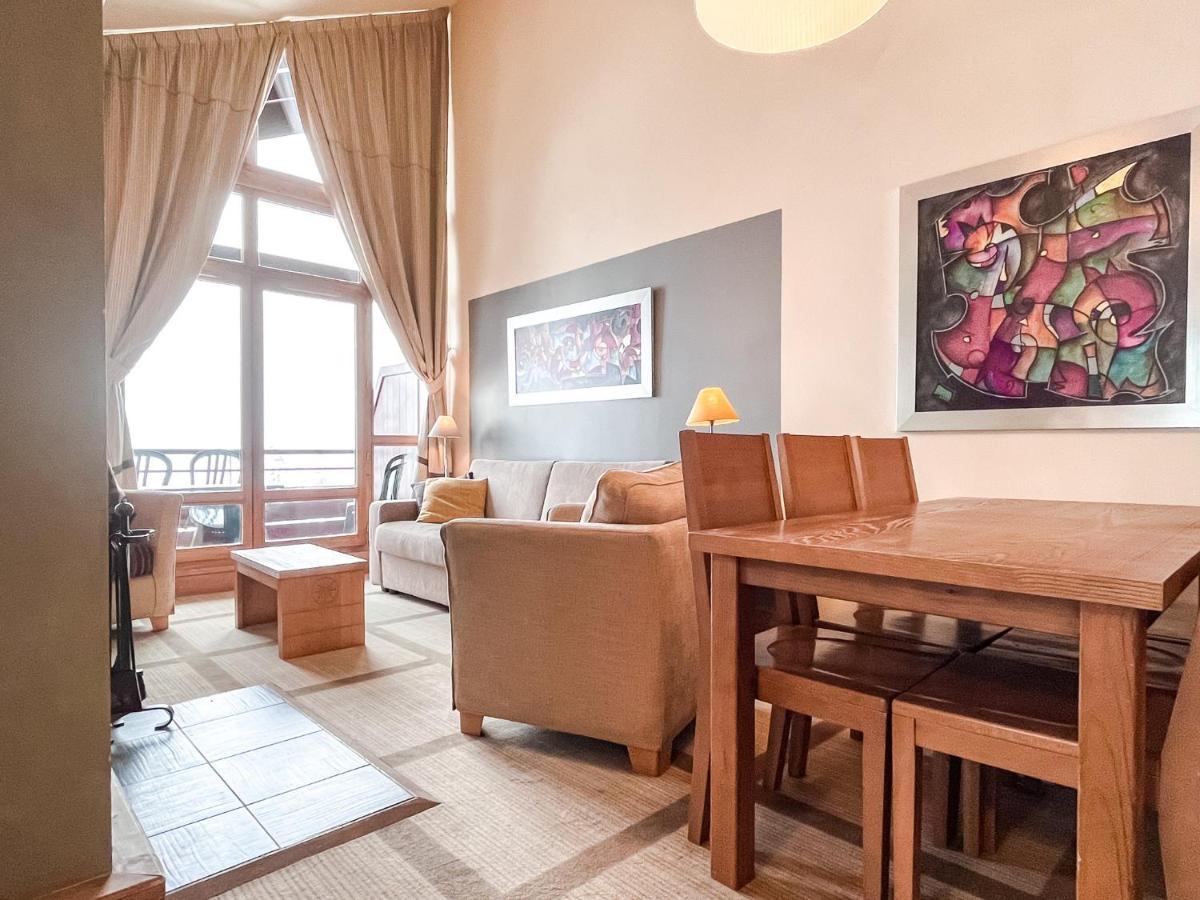 פליין South Facing 2-Bed Apartment With Fireplace, Terrasses Deos מראה חיצוני תמונה