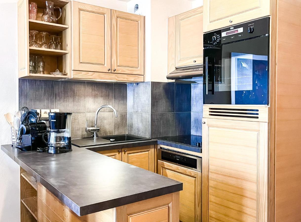 פליין South Facing 2-Bed Apartment With Fireplace, Terrasses Deos מראה חיצוני תמונה