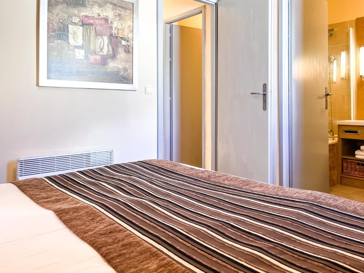 פליין South Facing 2-Bed Apartment With Fireplace, Terrasses Deos מראה חיצוני תמונה