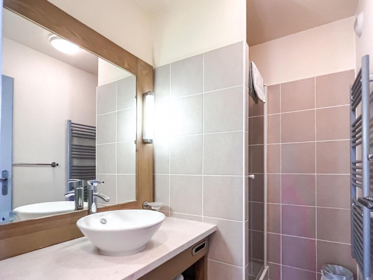 פליין South Facing 2-Bed Apartment With Fireplace, Terrasses Deos מראה חיצוני תמונה