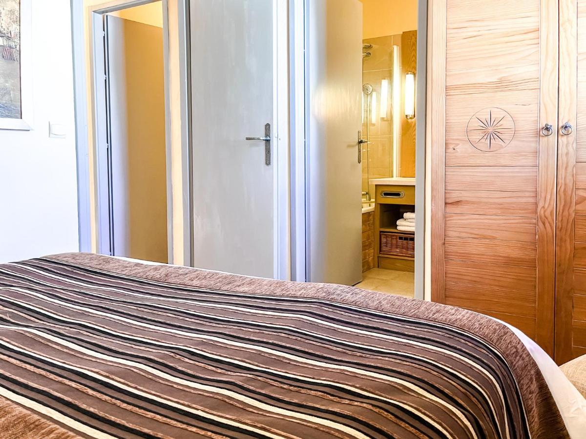 פליין South Facing 2-Bed Apartment With Fireplace, Terrasses Deos מראה חיצוני תמונה