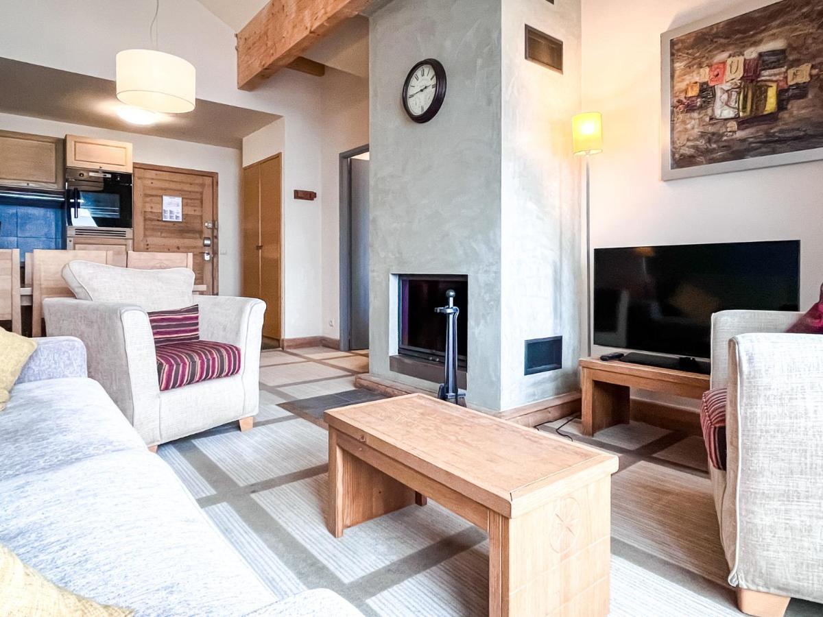 פליין South Facing 2-Bed Apartment With Fireplace, Terrasses Deos מראה חיצוני תמונה